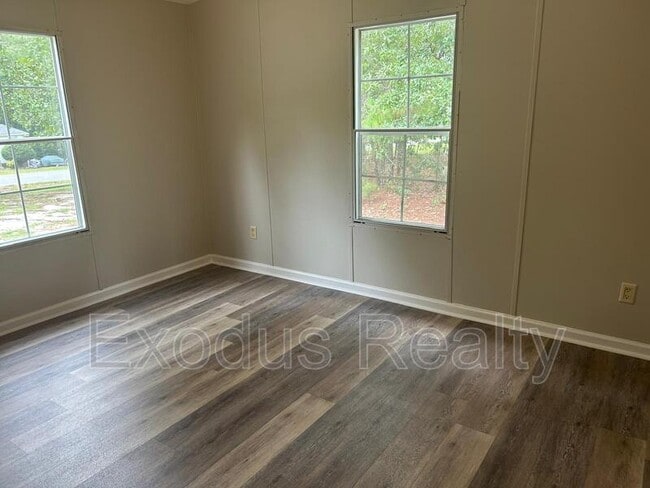 Building Photo - 475 Nicole Dr