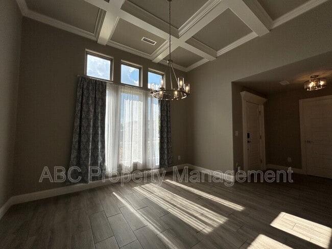 Building Photo - 328 N Otoe St