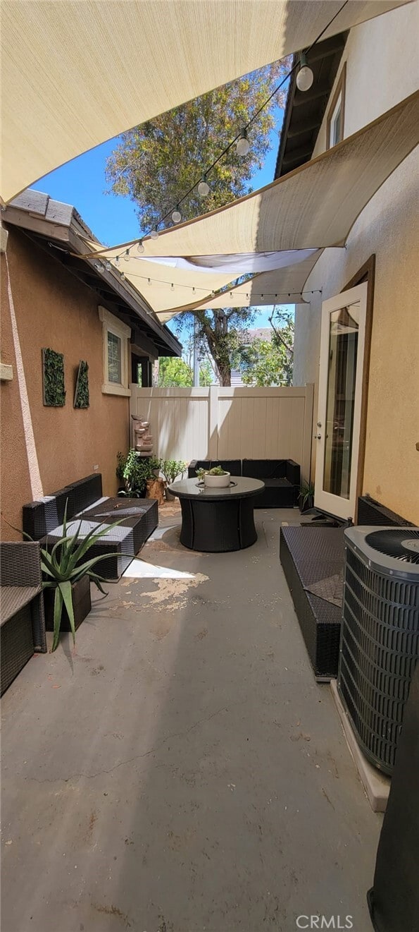 Building Photo - 3345 Hatten Ln