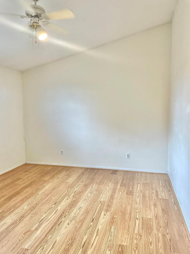 Building Photo - 7141 Margarets Ln