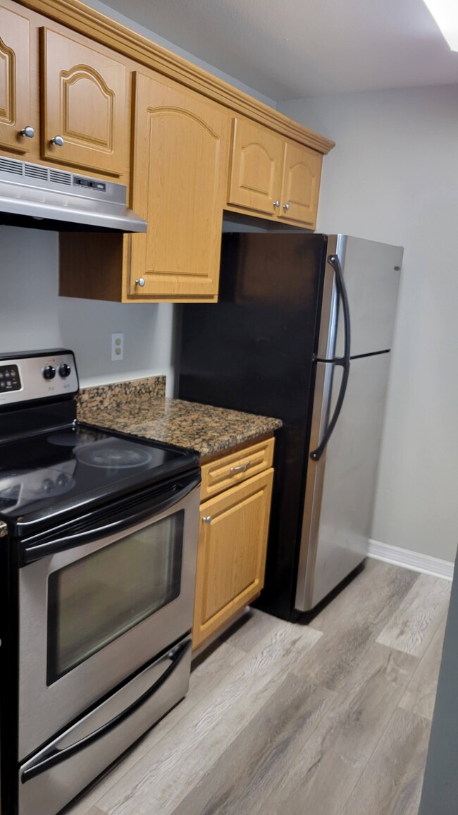 Kitchen - 4708 Walden Cir