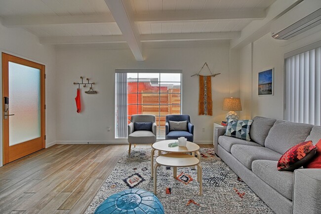 Building Photo - 1076S - Seaward Beach Modern Bungalows