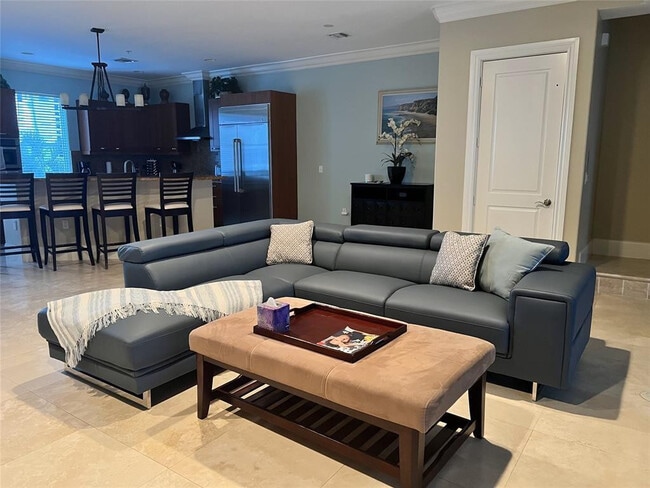 Building Photo - 3035 Riomar St