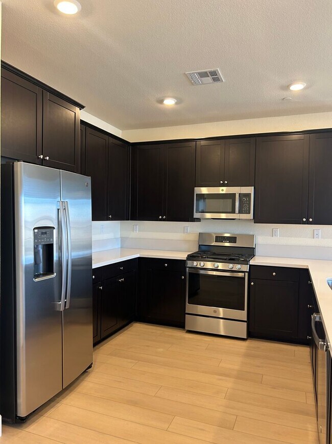 Building Photo - NEW HOME