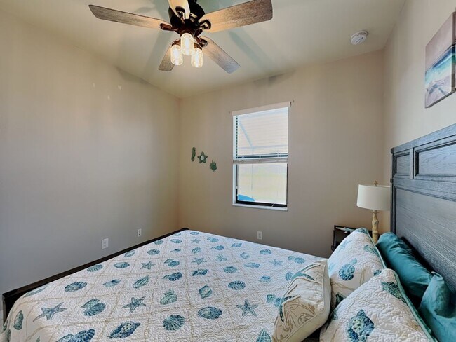 Building Photo - 11280 Reflection Isles Blvd