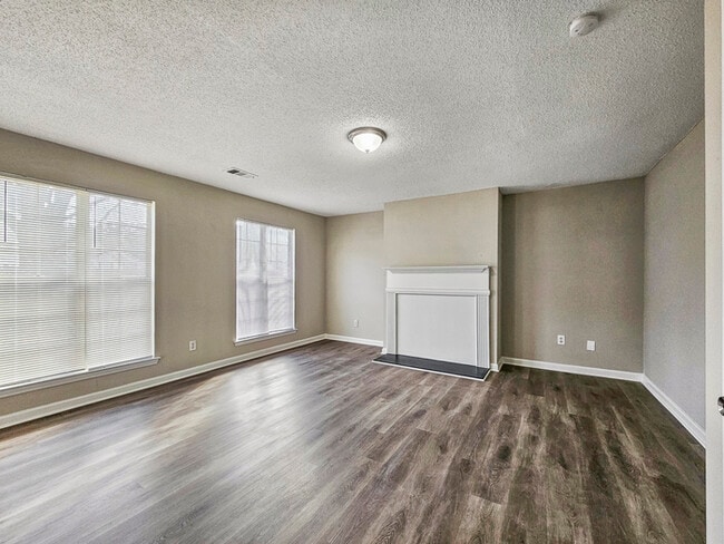 Building Photo - 3335 Waggoner Ln