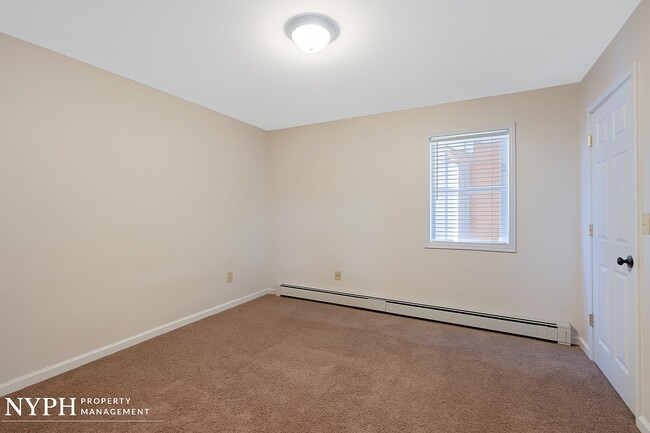 Building Photo - 5113 Cedarvale Rd