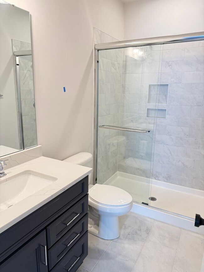 Building Photo - 412 Hyco Ct