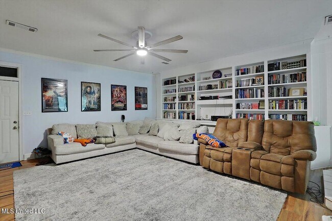 Building Photo - 1315 Kimwood Dr