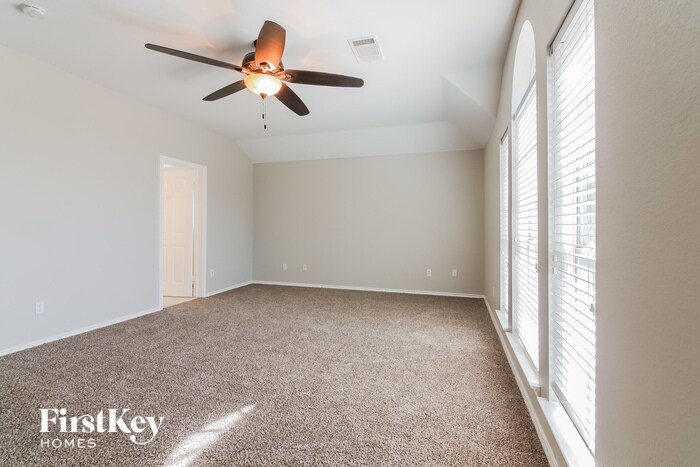 Building Photo - 6605 Sandgate Dr