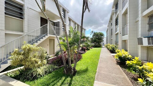 Building Photo - 98-1032 Moanalua Road