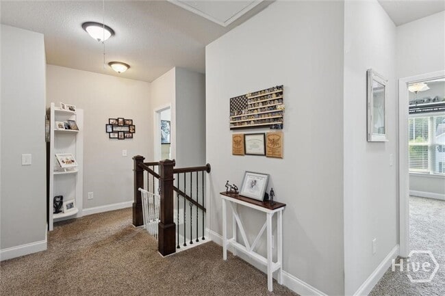 Building Photo - 105 Summer Station Dr