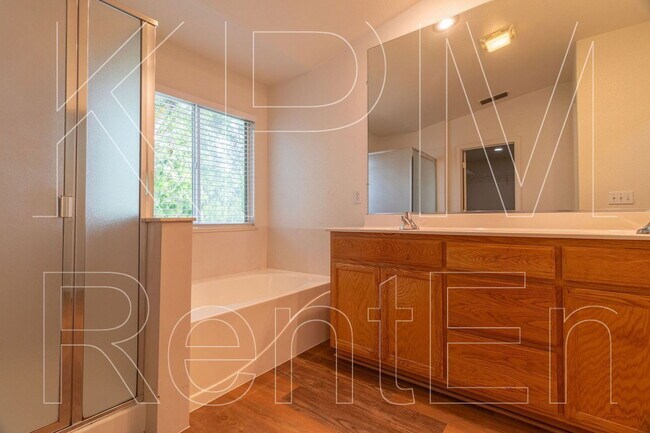 Building Photo - 3807 Spring Meadow Ln