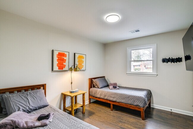 Building Photo - 5123 Boulder Dr