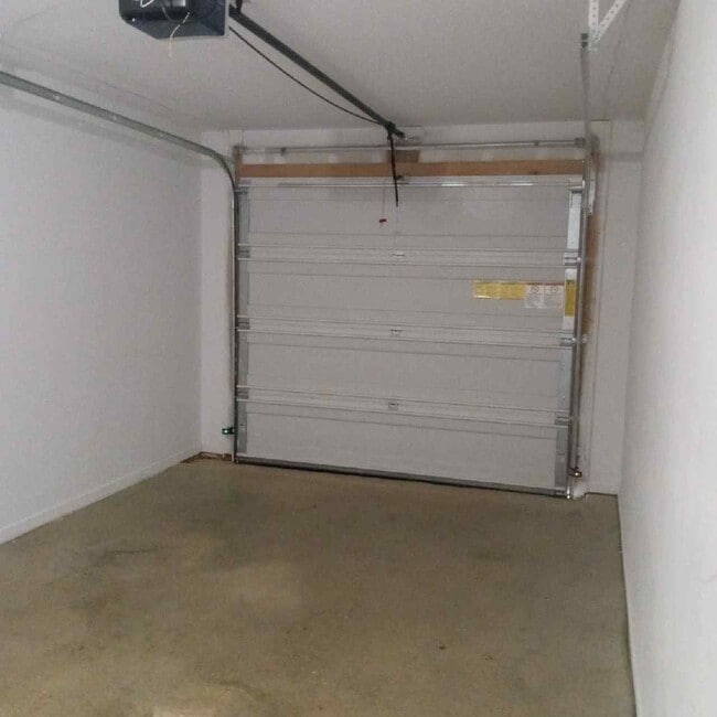 Building Photo - 129 SW 145th Rd