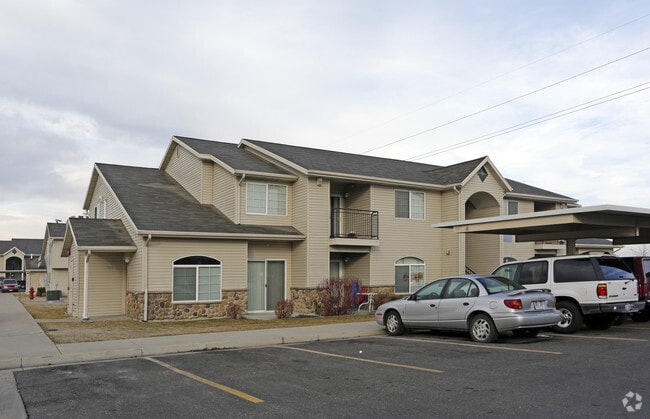 Primary Photo - Aspen Court Apartments