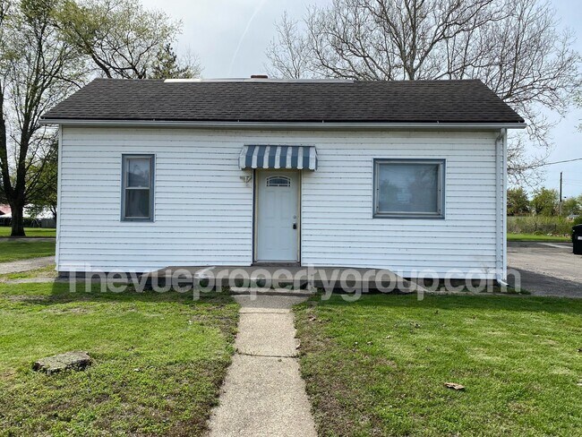 Building Photo - DEPOSIT MOVES YOU IN!! – No Rent Until Jun...