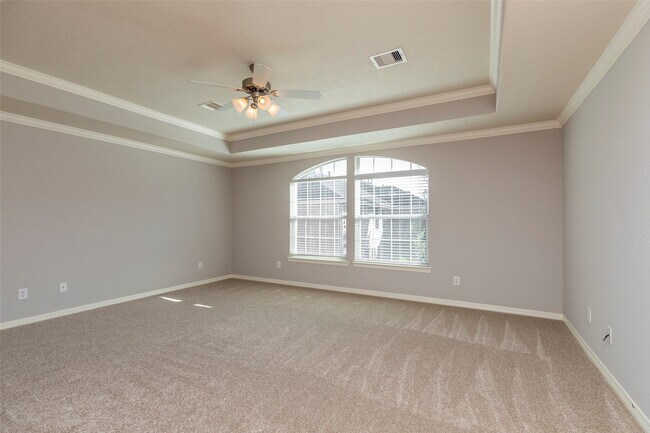 Building Photo - 10126 Holly Chase Dr