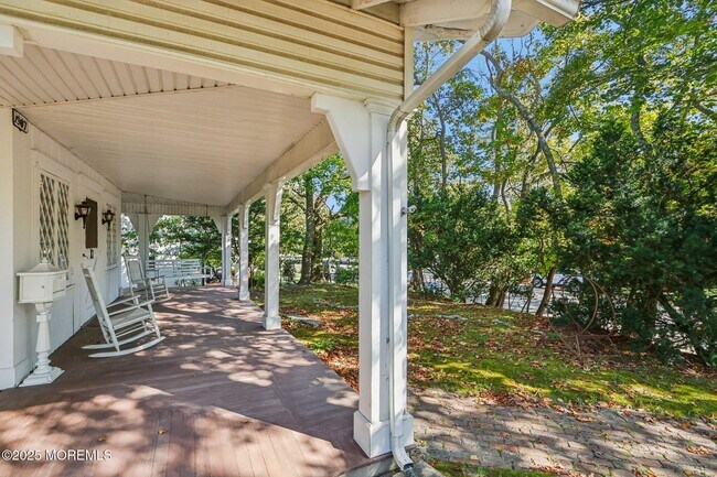 Building Photo - 320 Worthington Ave