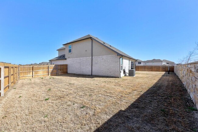 Building Photo - 432 Tinto St