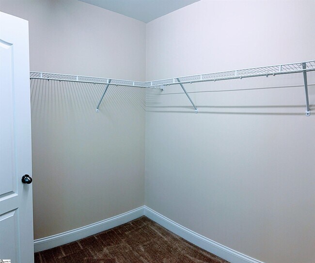 Building Photo - 207 Penrith Ct