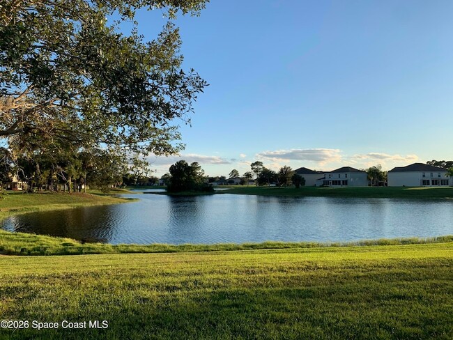 Building Photo - 1649 La Maderia Dr