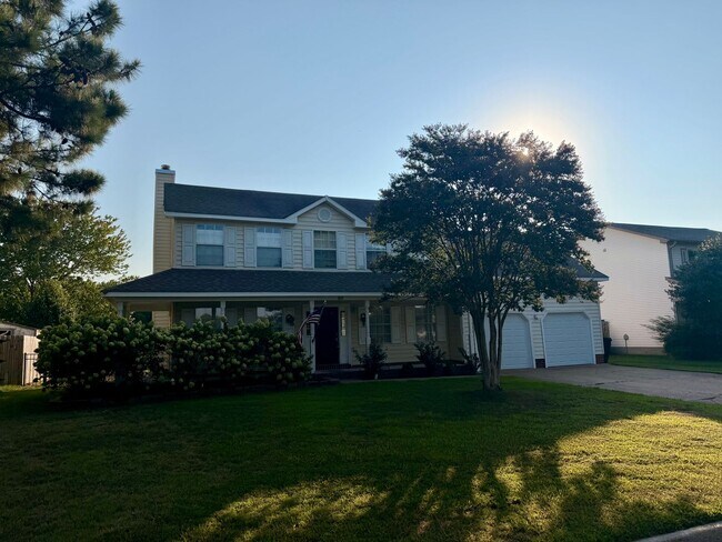 Building Photo - 848 Daimler Dr