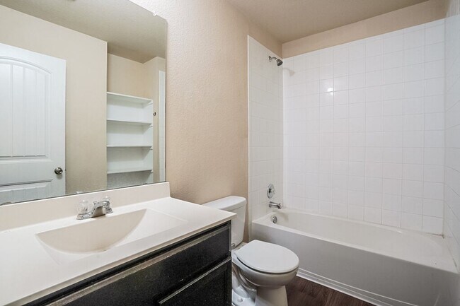 Building Photo - 708 Comal Run