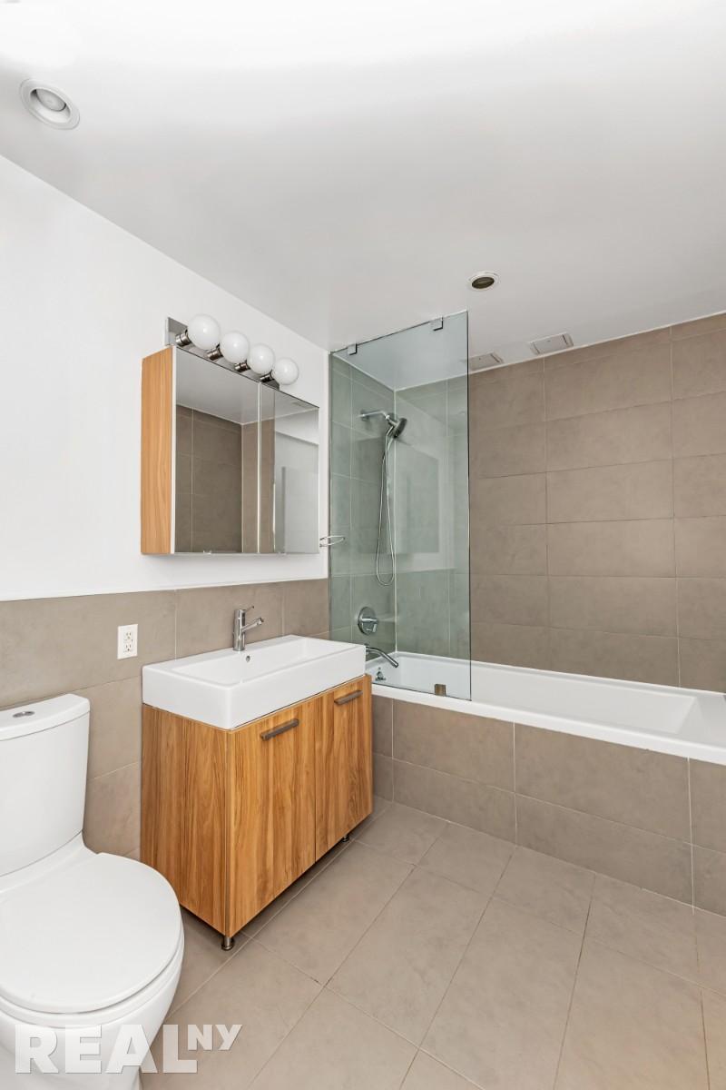 Building Photo - 50 N 1st St