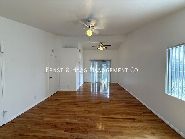 Building Photo - 4723 Blackthorne Ave
