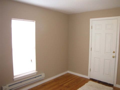 Building Photo - 2 BEDROOM, 1 BATHROOM SINGLE FAMILY HOME C...