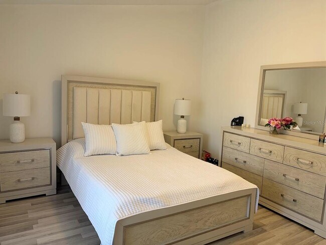 Building Photo - 2511 Hammock Ct