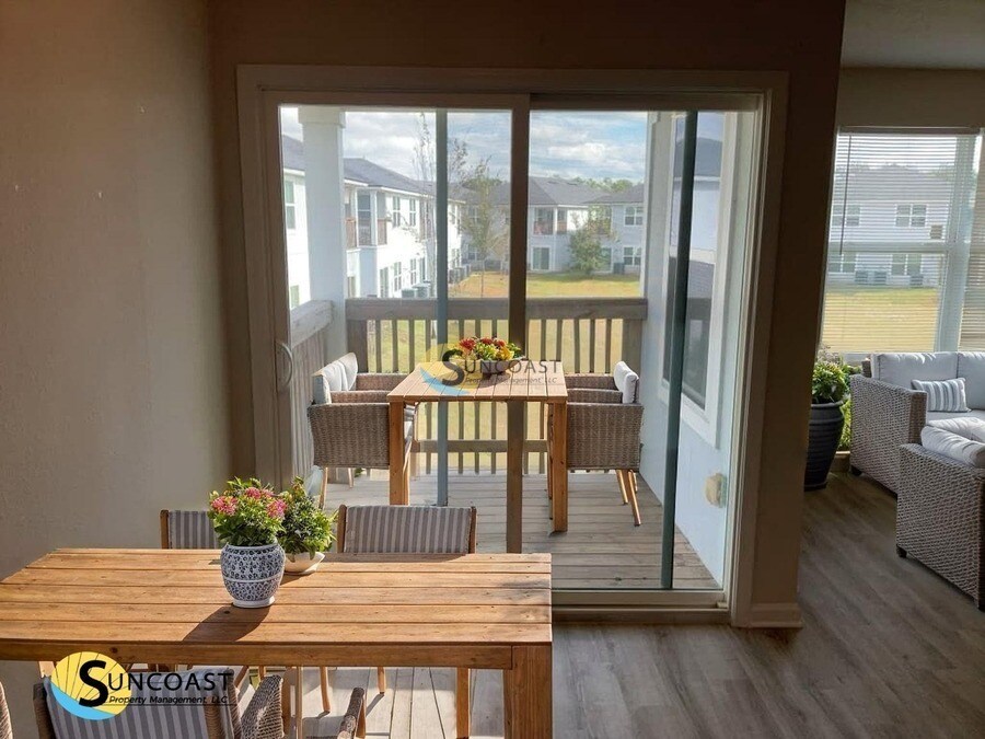 Building Photo - 9237 Western Way