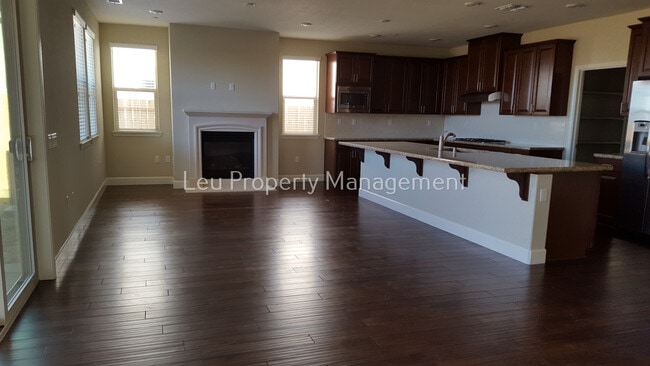 Building Photo - 5074 Sycamore Canyon Dr