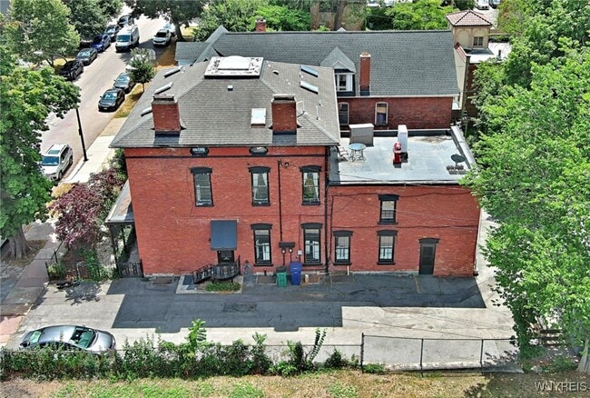Building Photo - 522 Franklin St