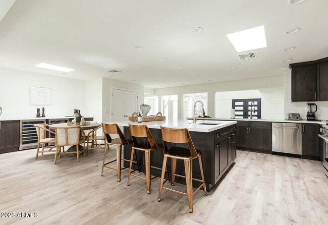 Building Photo - 11212 N Sundown Dr