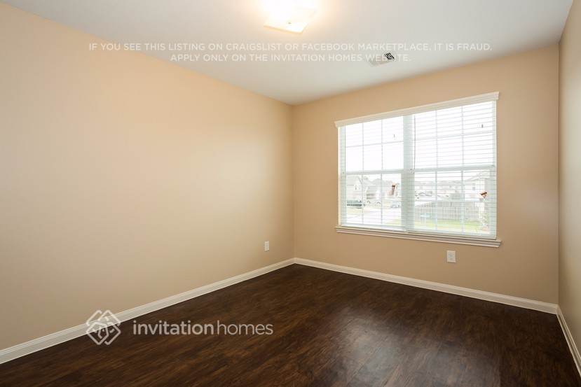 Building Photo - 12631 Mountain Daisy Rd