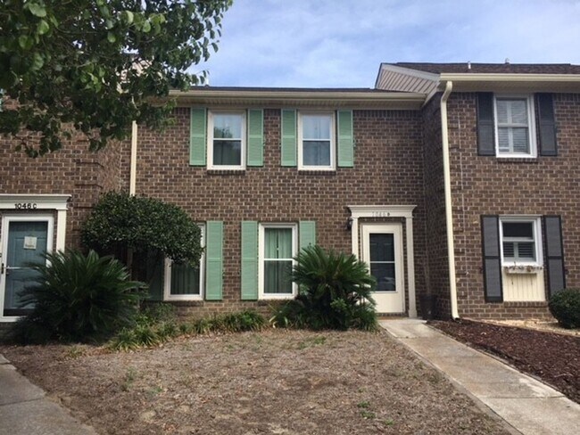 Building Photo - 2BD + Office Space/2.5 Bath - Townhome in ...