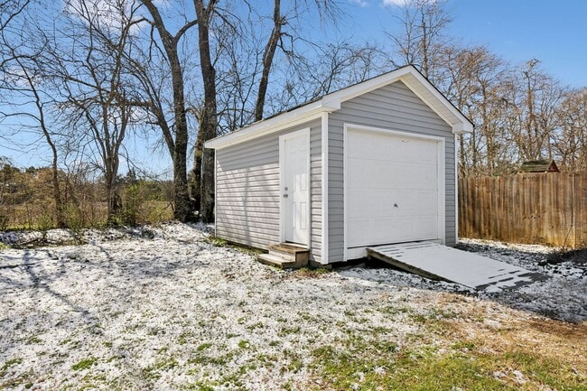 Building Photo - Upperglade Ct