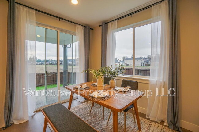 Building Photo - 11025 NE 137th Ave