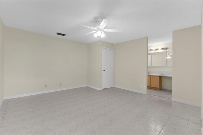 Building Photo - 4101 N 49th Ave