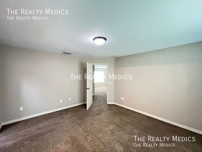 Building Photo - 2427 SW 168th Loop