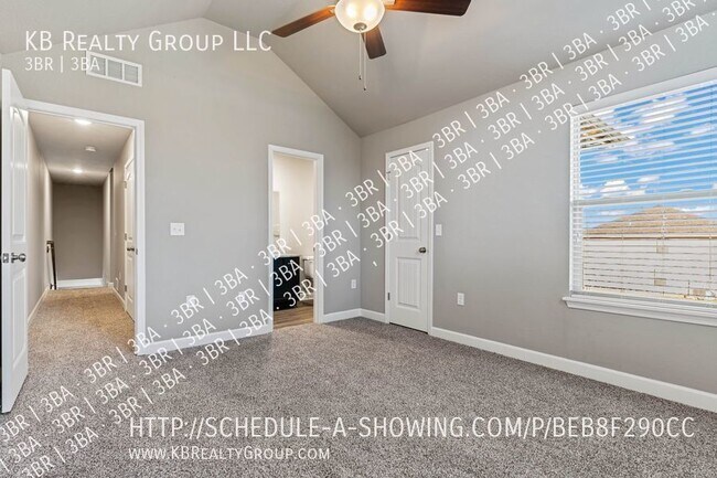 Building Photo - 3 Bed Townhome in Belton; Raymore-Peculiar...