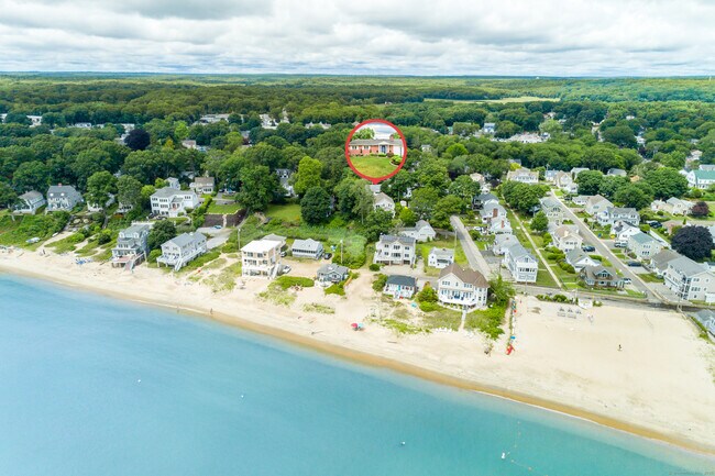 Building Photo - 92 Grove Beach Rd S