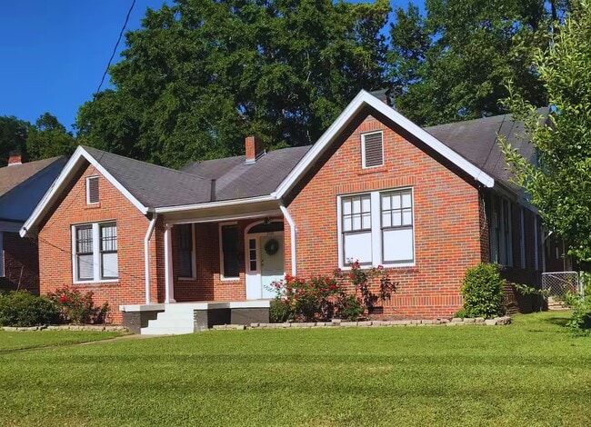 Building Photo - Midtown Duplex