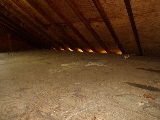 Building Photo - 248 Meadowview Dr