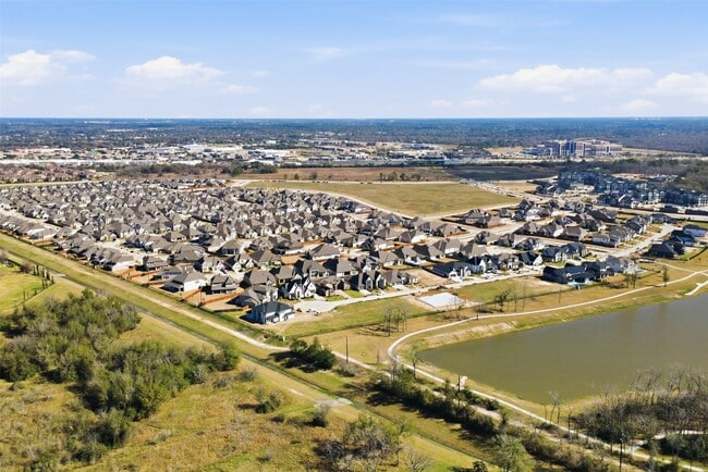 Building Photo - 13102 Verde Oaks Trl