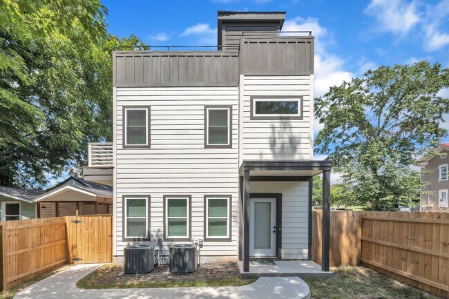 Building Photo - *Modern Construction Luxury Townhome - Downtown Raleigh*