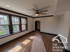 Building Photo - 6409 N Talman Ave