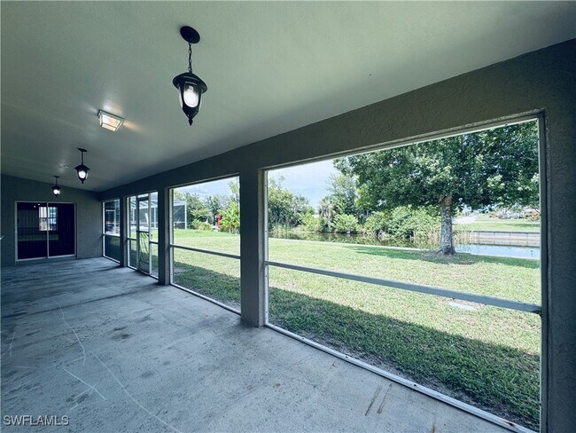 Building Photo - 161 SE 1st Pl